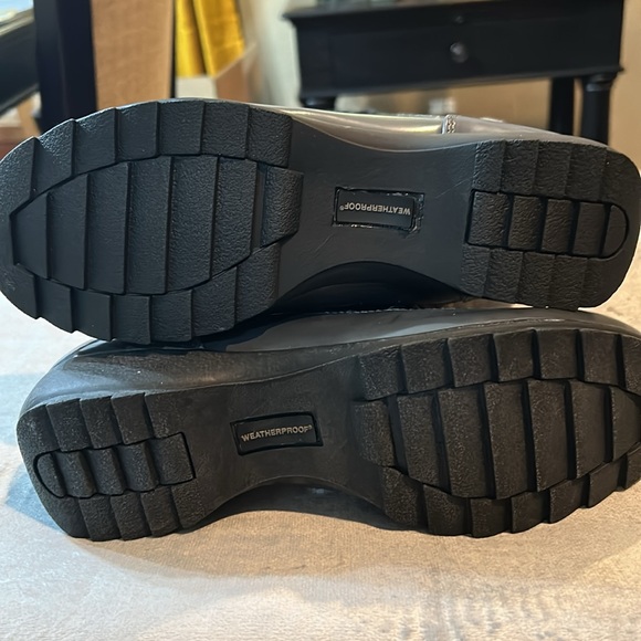 Women Weatherproof boots size 10 wide - Picture 5 of 7